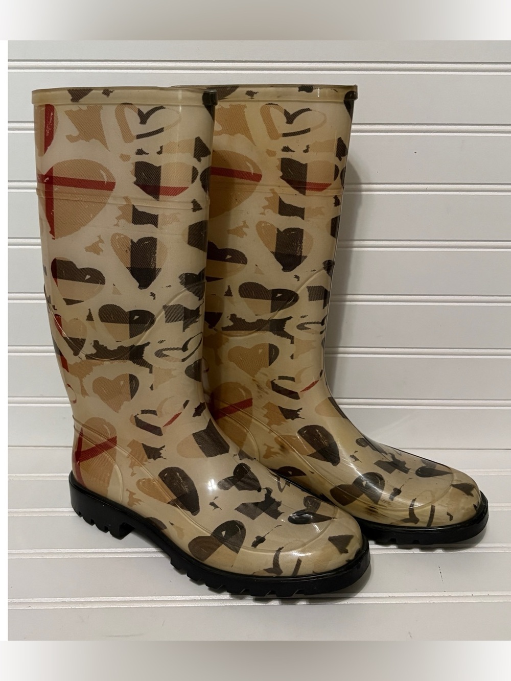 BURBERRY Heart Nova Check Brown Rubber Rain Boots Womens Size 37 US Size 7